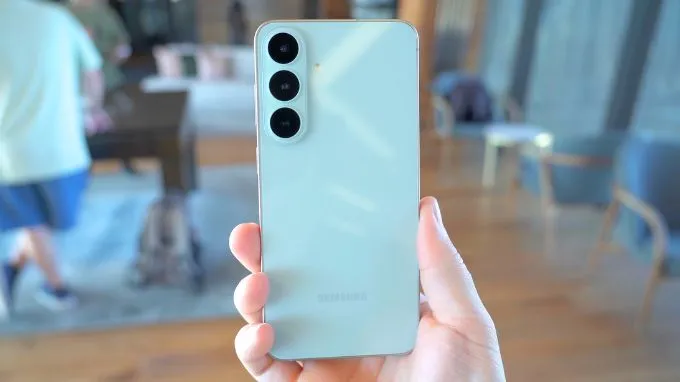 Galaxy S26 FE chọn hướng đi tối giản nhưng nâng tầm trải nghiệm tinh tế