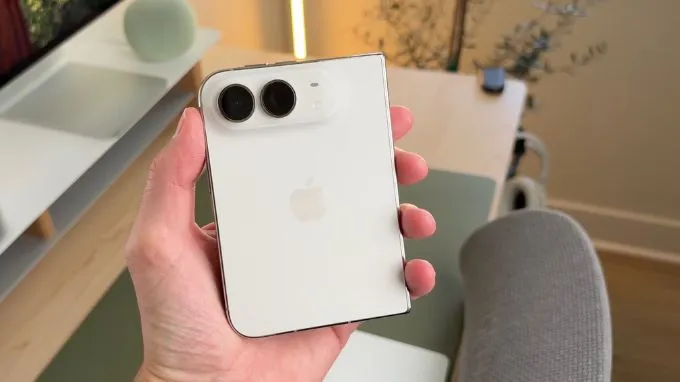 iPhone Duo đạt chuẩn kháng nước IP68