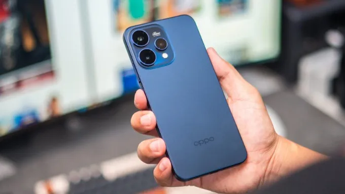 OPPO Reno15 có kích thước 158 x 74.8 x 7.8 mm