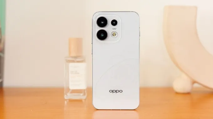 OPPO Reno16 hướng đến sự nhỏ gọn với màn hình 6.32 inch