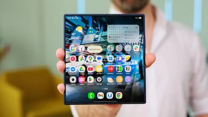 Galaxy Z Fold 7 cũng sở hữu màn hình chính Dynamic AMOLED 2X 8.0 inch