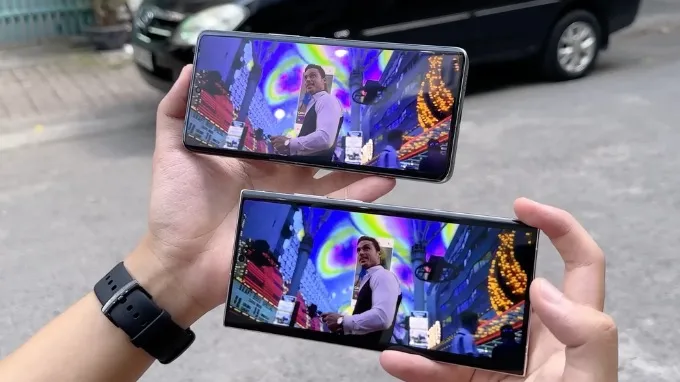 So sánh Xiaomi 13 Ultra và Galaxy S23 về màn hình