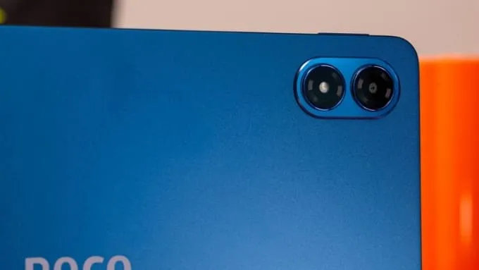 POCO Pad M1 được trang bị camera kép 8MP ở cả trước và sau