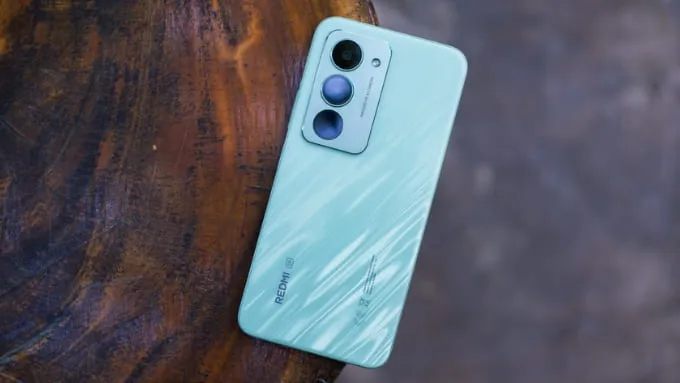 Xiaomi Redmi 15 5G theo đuổi phong cách thiết kế thực dụng với màn hình lớn