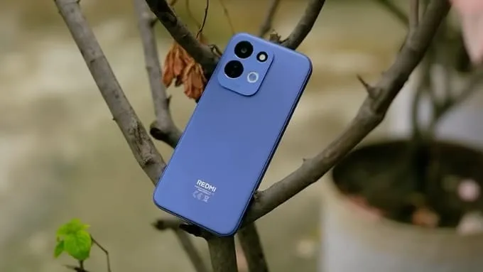 Xiaomi Redmi 17 5G sở hữu phong cách thiết kế hiện đại với khung viền phẳng