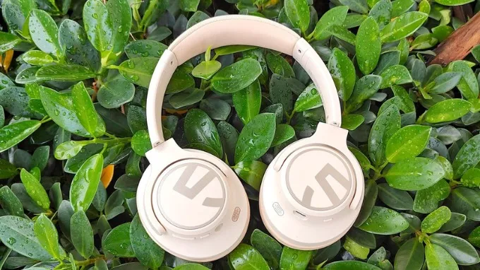 Tai nghe chụp tai SoundPEATS Space Pro