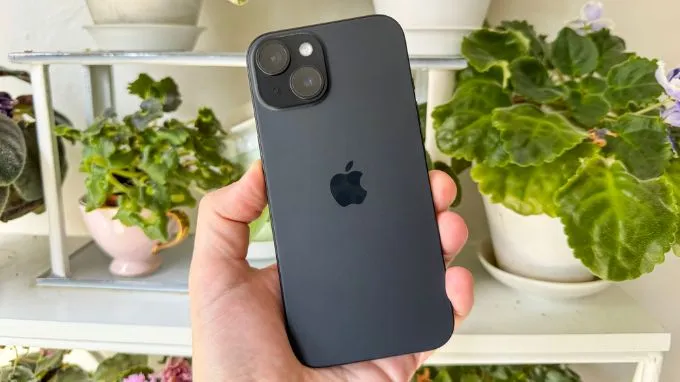 Đánh giá thiết kế iPhone 15