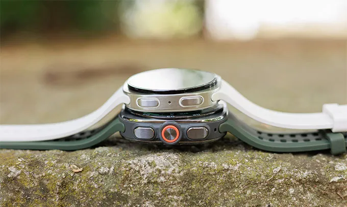 Chi tiết so sánh Galaxy Watch Ultra 2 vs Galaxy Watch 9