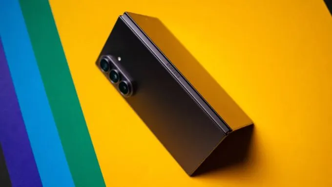 Galaxy Z Fold8 Ultra là mẫu điện thoại gập đầu tiên của Samsung mang hậu tố “Ultra”