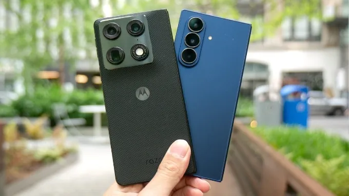 Tổng quan về Motorola Razr Fold và Galaxy Z Fold 7