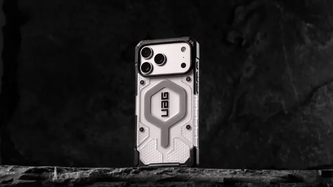 Ốp lưng iPhone 17 Pro Max UAG Pathfinder Clear MagSafe