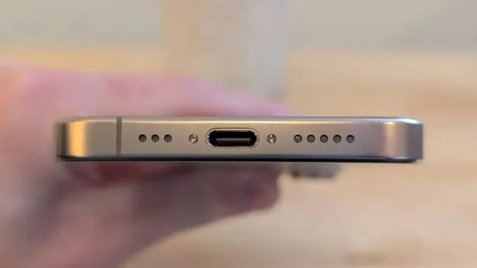 Vỏ Titan trên iPhone 16 Pro Max có dễ trầy không?