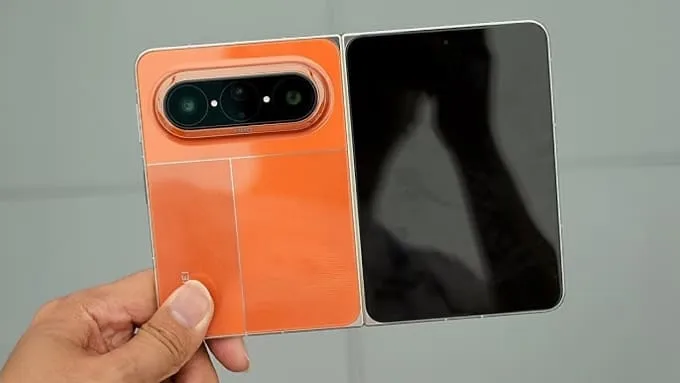 Huawei Pura X Max gây ấn tượng mạnh với kiểu dáng gập ngang