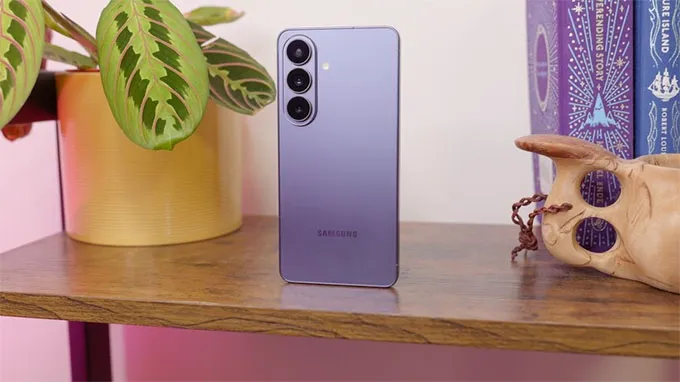 Galaxy S26 dễ dàng thao tác bằng một tay