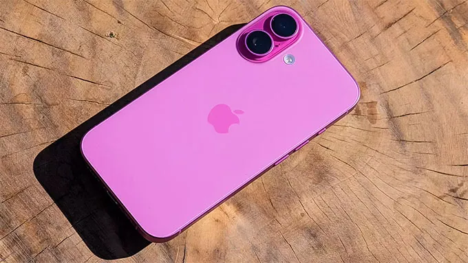 iPhone 16 có kích thước 147.6 x 71.6 x 7.8 mm, nặng 170g.