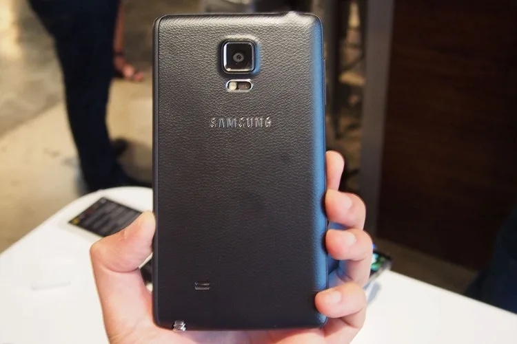 xtmobile-thay-camera-sau-galaxy-note-edge